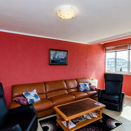 Antony * Ντουμπρόβνικ